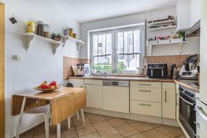 Modernes, top gepflegtes Wohlfühlhaus mit Garage und Südgarten in heiß begehrter Wohnlage – Die vollständige Adresse der Immobilie erhältst du vom Anbieter., 52249 Eschweiler – Vorschaubild 2