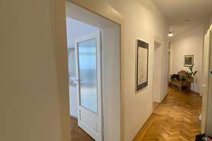 Ruhige 3-Zimmer  Altbauwohnung mit Wohnküche und Balkon in Neuhausen  – Arilleriestraße 25a, 80636 Dom Pedro, München – Vorschaubild 6