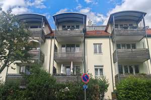 Helle 2-Zimmer-Wohnung mit Südwest-Balkon und TG-Stellplatz in zentraler Lage von Wolfratshausen