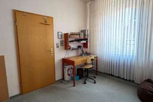 **Zweifamilienhaus mit Potenzial und eingewachsenem Garten** – Die vollständige Adresse der Immobilie erhältst du vom Anbieter., 55246 Mainz-Kostheim, Wiesbaden – Vorschaubild 13