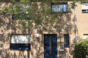 Familienfreundliches Reihenmittelhaus mit Garten und Einbauküche in Düsseldorf-Wittlaer – Nähe ISD**