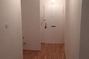 Parkstadt / Bogenhausen:  WG-geeignete 2 -Zimmer Wohnung mit Loggia und traumhafter Aussicht – Buschingstr. 69, 81677 Parkstadt, München – Vorschaubild 4
