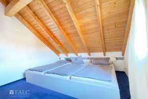 Wunderschönes Einfamilienhaus in Holzoptik mit Wintergarten, Terrassen, Garagen – Zwickau (Kreis) – Vorschaubild 13