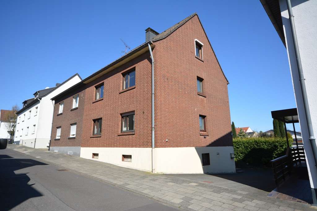 Immobilie in Hürth - Ein Haus, das mitwächst: Viel Platz, absolute Ruhe und flexible Möglichkeiten in Alt-Hürth - Bild 1