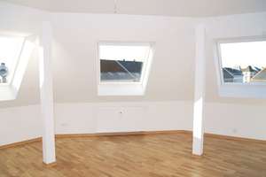 Viel Platz im Dachgeschoss! + Loggia + Parkett + Wanne & Dusche + Fußbodenheizung + PKW-Stellplatz – 4155 Gohlis-Süd, Leipzig – Vorschaubild 7