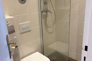 Ideal für die Familie! 4 Zimmer Wohnung mit Balkon, EBK und 2 Bädern! – 10589 Charlottenburg, Berlin – Vorschaubild 5