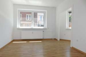 Kleine renovierte 2-Zimmerwohnung im 1. OG mit Laminat - bezugsfertig – Marktstr. 257, 47798 Stadtmitte, Krefeld – Vorschaubild 2