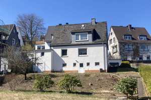 Einfamilienhaus mit tollem Grundstück in beliebter Wohnlage im Stadtgebiet von Siegen – Siegen-Wittgenstein (Kreis) – Vorschaubild 4