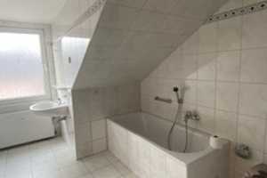 Helle & renovierte Dachgeschosswohnung mit Balkon – Spichernstraße 27, 47137 Duisburg – Vorschaubild 11