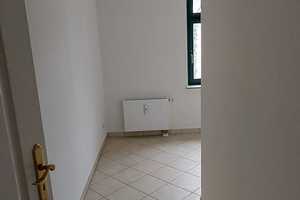 Gemütliche, frisch renovierte 2 ZKB Wohnung in zentraler Lage zu vermieten! – Eibenstocker Str. 27, 1277 Dresden – Vorschaubild 10