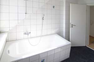 Großzüg gechnittene 3-Zimmer-Dachgeschoßwohnung in Essen-Bergerhausen – Sabinastraße 7, 45136 Bergerhausen, Essen – Vorschaubild 5