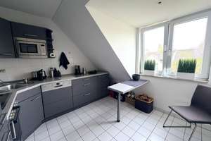 PREISSENKUNG VERMIETETE GALERIE DACHGESCHOSS WOHNUNG 4.OG OHNE AUFZUG ERBPACHT TIEFGARAGE SEPARAT – Steinkribbenstraße 3, 40597 Benrath, Düsseldorf – Vorschaubild 8