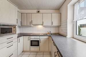 Provisionsfrei: Freistehendes Einfamilienhaus mit Wintergarten in Gerolfing – Die vollständige Adresse der Immobilie erhältst du vom Anbieter., 85049 West, Ingolstadt – Vorschaubild 6
