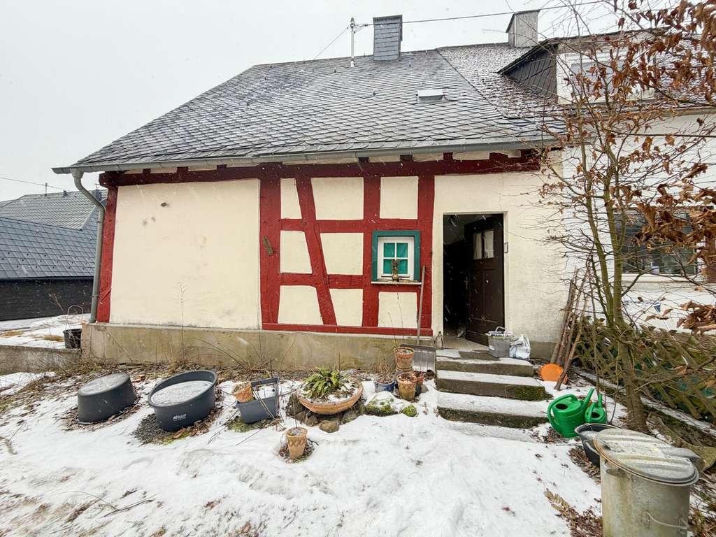 Immobilie in Hellenhahn-Schellenberg - Sanierungsbedürftiges Einfamilienhaus in schöner Ortslage nahe Rennerod! - Bild 3