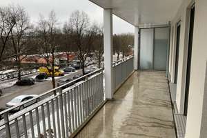 Moderne 3-Zimmer-Wohnung nahe BMW, EBK und 2 Balkonen und 2 Garagen – Fortnerstraße 22, 80933 Lerchenau-Ost, München – Vorschaubild 8