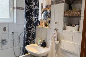 Helle und gemütliche 2,5-Zimmer-Wohnung mit großer Wohnküche in Augsburg-Göggingen – Die vollständige Adresse der Immobilie erhältst du vom Anbieter., 86199 Göggingen-Nordwest, Augsburg – Vorschaubild 11