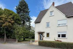 Einfamilienhaus mit großem Grundstück  – sanierungsbedürftig mit Entwicklungspotenzial – Die vollständige Adresse der Immobilie erhältst du vom Anbieter., 57632 Eichen – Vorschaubild 2