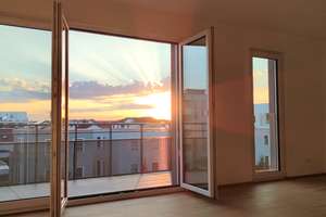 4,5 Zimmer Penthouse – Sonne den ganzen Tag -Große Dachterrasse und Balkon
