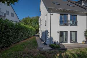 Ein Zuhause mit außergewöhnlichen Möglichkeiten -  stilvolles Zweifamilienhaus in Frankfurt-Harheim – 60437 Harheim, Frankfurt am Main – Vorschaubild 18