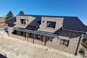 Erstbezug, ruhige Anliegerstrasse, Seenähe, PV mit 3,5KW Speicher, Anschluß für Wallbox mit 22KW – Leer (Kreis) – Vorschaubild 2