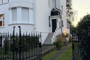 Offen für Angebote: 2-Zimmer-Wohnung in Köln Marienburg