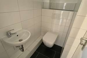 Frisch renovierte 2,5 Zimmer mit modernisiertem Duschbad und separatem WC – Feldstraße 33, 23560 Sankt Jürgen, Lübeck – Vorschaubild 2