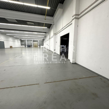 Attraktive Lager-/ Logistikfläche in Hilden | Rampen-/ und ebenerdige Andienung | angrenzende Büros