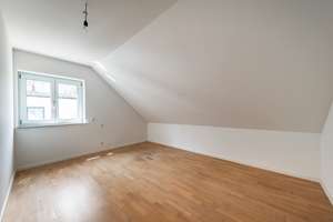 Kriftel: 195 m² Maisonette mit Galerie, großer Terrasse und Weitblick – Die vollständige Adresse der Immobilie erhältst du vom Anbieter., 65830 Kriftel – Vorschaubild 7