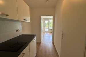 Tolles Apartment mit EBK und Balkon! – Bevenser Weg 3, 30625 Hannover – Vorschaubild 4