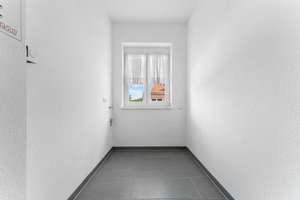 Neuwertige 3-Zimmer-Wohnung in zentraler Lage Emdens – Die vollständige Adresse der Immobilie erhältst du vom Anbieter., 26721 Barenburg, Emden – Vorschaubild 12