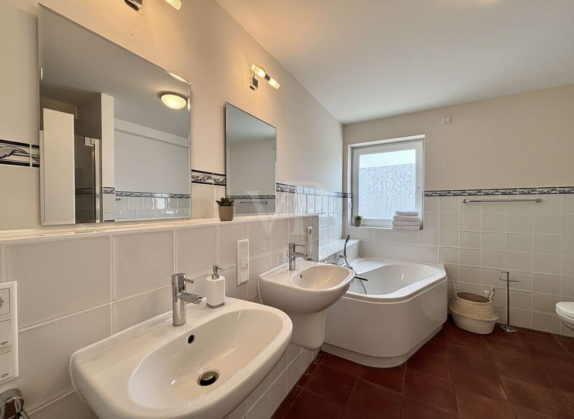 Immobilie in Lich - Bella Figura - großzügiges Ein- bis Zweifamilienhaus mit mediterranem Flair - Bild 2