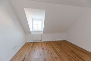 2,5 Zimmer Wohnung 69 qm & 30 qm Nutzfläche, Stellplatz – De-Cuvry-Straße 23, 95488 Eckersdorf – Vorschaubild 5