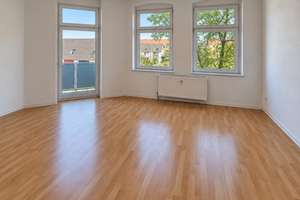 Sonnige 3-Raumwohnung mit Balkon + Tageslichtbad + Einbauküche als Option!