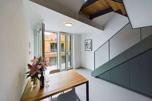 Ab sofort: Möblierte Maisonette-Wohnung mit Balkon zentral in Oldenburg  | Maisonette Prime – Abraham 12, 26122 Innenstadt, Oldenburg (Oldenburg) – Vorschaubild 1