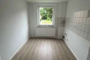 Frisch renovierte 3-Zimmer-Erdgeschosswohnung –  sofort bezugsfrei in Salzgitter-Thiede – Pappeldamm 8, 38239 Thiede, Salzgitter – Vorschaubild 5