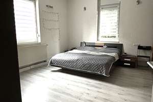 Zentral gelegene 4-Zimmer-Wohnung! – Die vollständige Adresse der Immobilie erhältst du vom Anbieter., 70563 Vaihingen-Mitte, Stuttgart – Vorschaubild 5