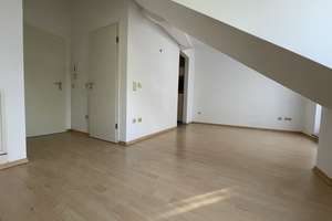 1 ZKB 24 qm *Balkon*Fußbodenheizung*EBK*TG* – Heinestr. 4, 85055 Nordost, Ingolstadt – Vorschaubild 2