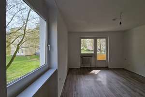 Viel Platz für Sie und Ihre Familie! Gepflegte 4-Zimmer-Wohnung in Kley! – Echeloh 14, 44149 Kley, Dortmund – Vorschaubild 2
