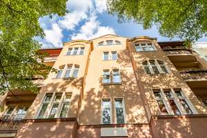Kapitalanlage in Friedenauer Toplage: mit Privatgarten, Balkon und Blick ins Grüne!