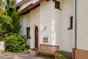 Eigenes Haus statt 3-Zimmer-Wohnung - Garten, Stellplatz, ausgebauter Keller, kein Hausgeld (privat) – 85521 Ottobrunn – Vorschaubild 1