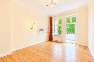 Stilvoller Altbau mit Balkon – saniert, charmant & lichtdurchflutet
