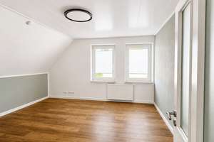 Käuferprovisionsfrei: Familienhaus mit 196 m², 5 Schlafzimmern, 3 Bädern und großem Garten – Dreigarbenfeld 20-22, 45359 Schönebeck, Essen – Vorschaubild 28
