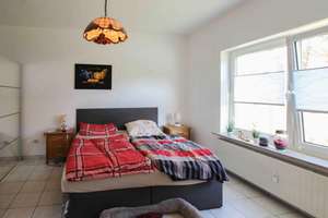 Zweifamilienhaus mit ausgebautem Dachgeschoss, aktuellen Heizungen und Dämmung - nahe Freibad – Die vollständige Adresse der Immobilie erhältst du vom Anbieter., 32120 Hiddenhausen – Vorschaubild 4
