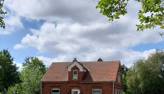 Bild von Traditionelles Einfamilienhaus mit Charme in Kanallage