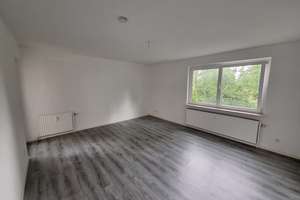 4 Zimmer Wohnung mit Balkon und kleinem Garten + 1 Monat mietfrei Sommeraktion – Töpferhof 10, 49078 Hellern, Osnabrück – Vorschaubild 2