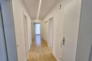 3 Zimmer Wohnung 84,0qm neu renoviert im 2. OG, ab 15.08. frei – Muggenhofer Str. -, 90429 Bärenschanze, Nürnberg – Vorschaubild 1