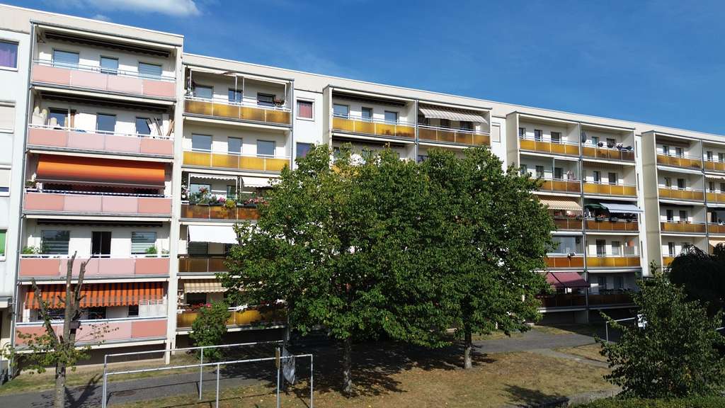 Attraktive 2,5 Zimmer Eigentumswohnung mit Süd-West Balkon in Ottendorf-Okrilla