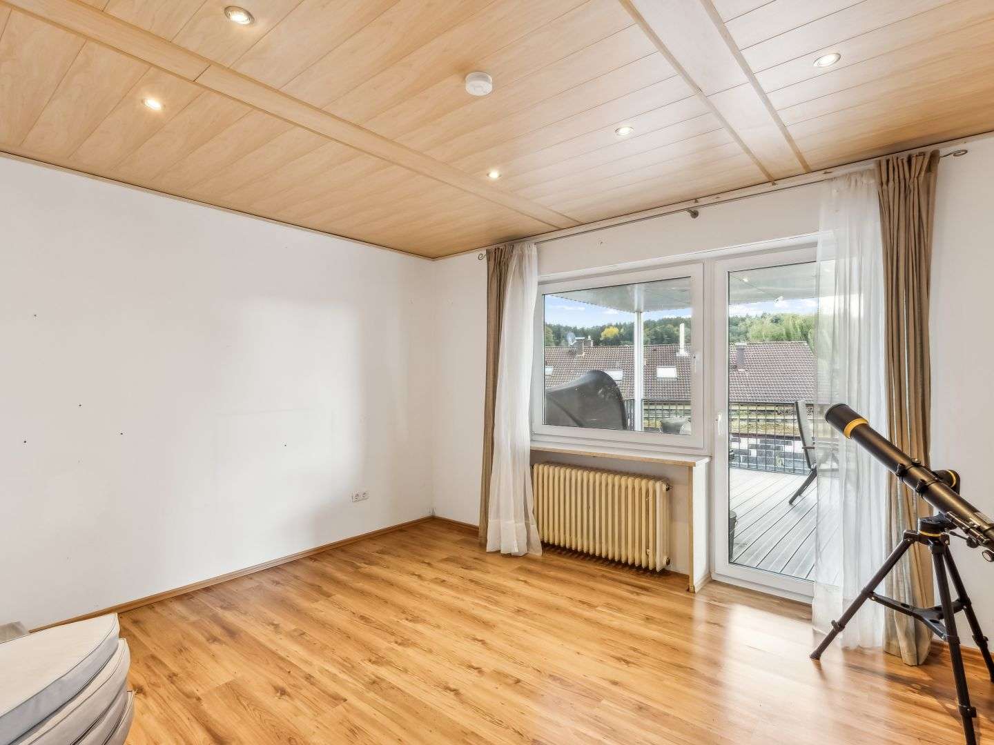 Immobilie in Adelzhausen - Top saniertes Mehrgenerationenhaus mit Gewerbeeinheit in Adelzhausen - Bild 6