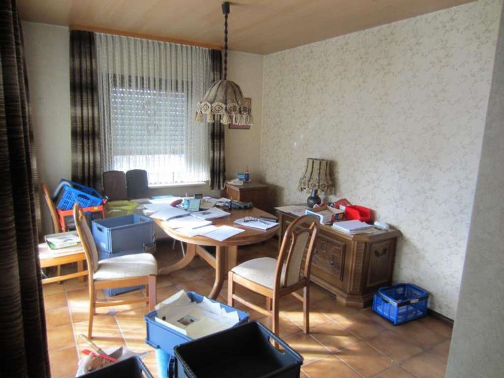 Immobilie in Haßloch - Haßloch, freisteh. Fertighaus EFH , 170qm , Grund 644qm, Garage,Bj 1984 - Bild 2