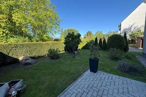 wunderschöne 3-Zimmerwohnung mit Terrasse, Garten, Stellplatz